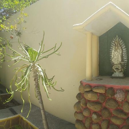 Room In Guest Room - Padrinos Hostal La Paz Full House Экстерьер фото